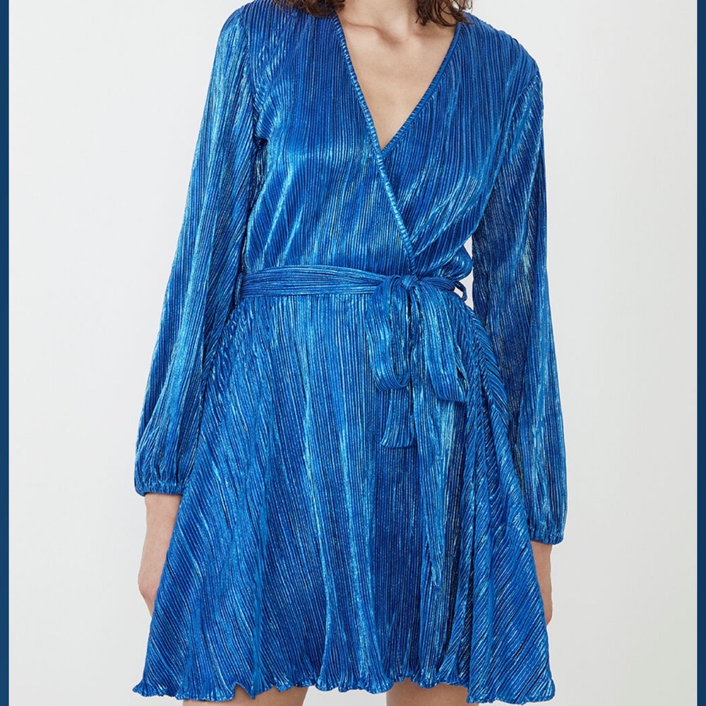 BARDOT BELLISSA PLEAT DRESS IN VIBRANT BLUE SIZE L